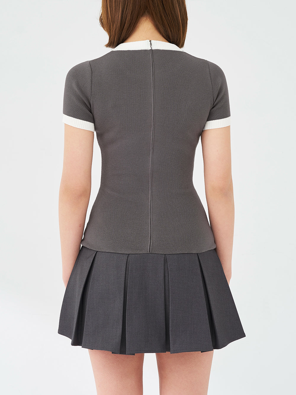 モデル：163cm（着用サイズ：FREE　着用カラー：GRY）