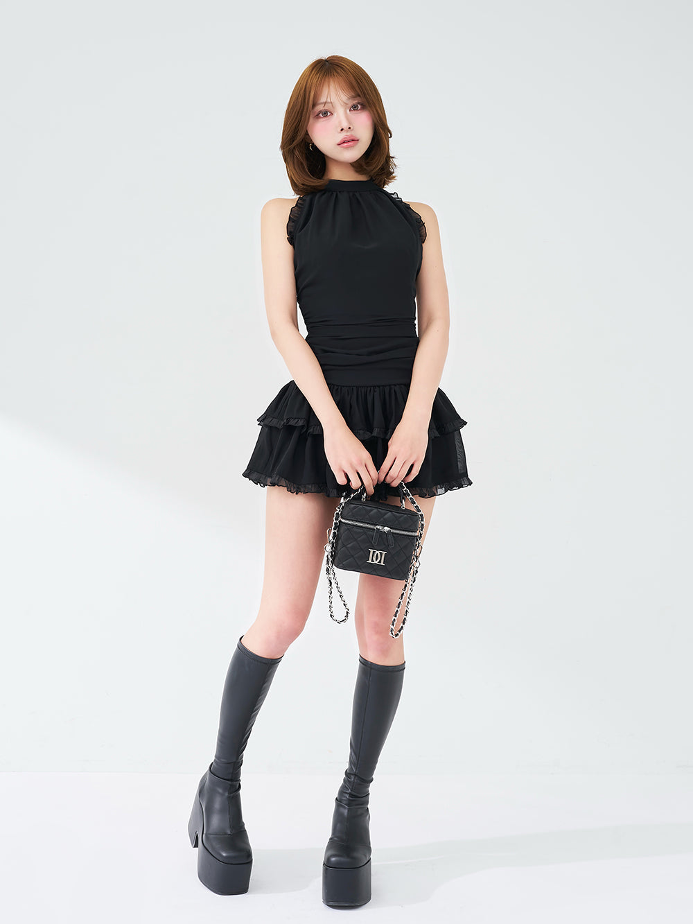 モデル：163cm（着用サイズ：FREE　着用カラー：BLK）