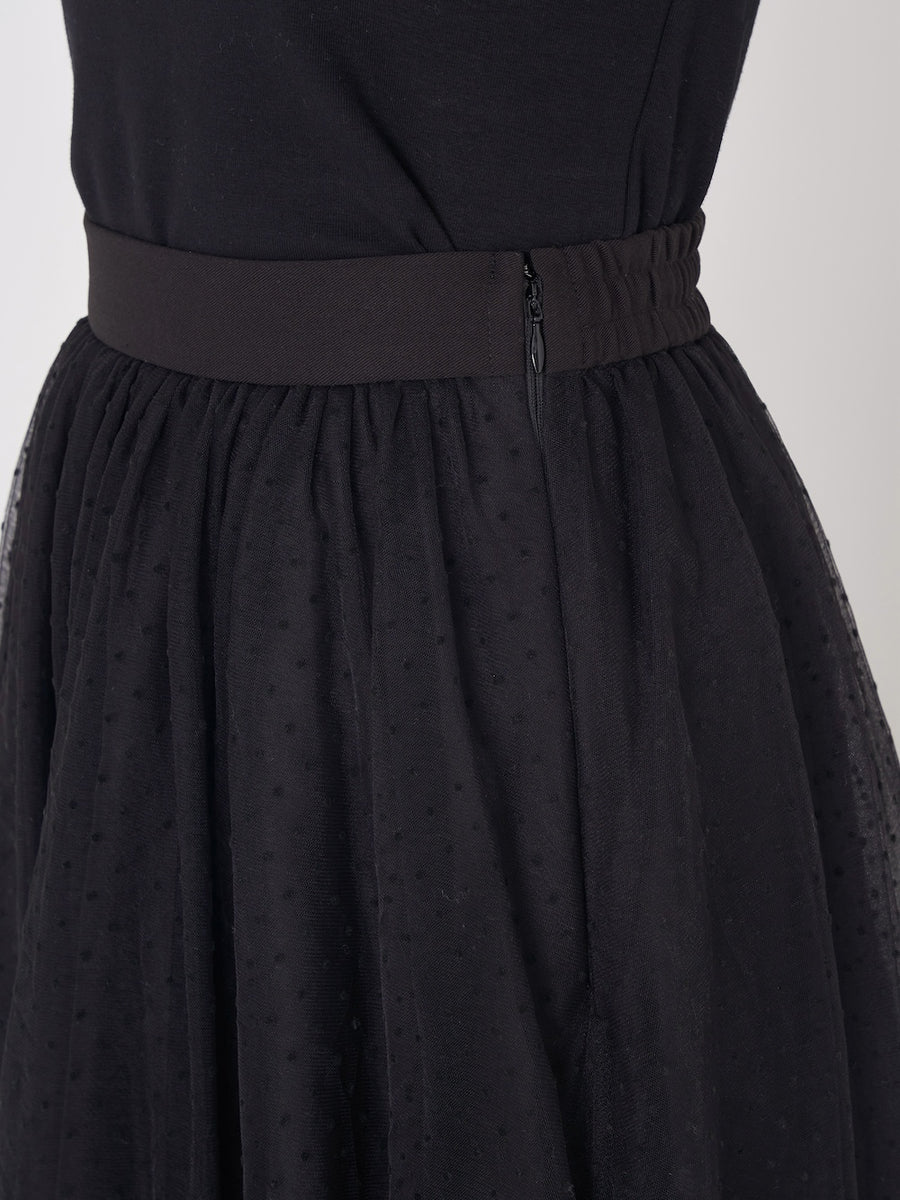 モデル：163cm（着用サイズ：FREE　着用カラー：BLK）