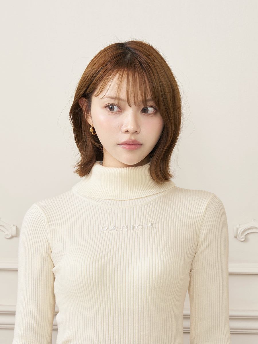 モデル：163cm（着用サイズ：FREE　着用カラー：IVO）