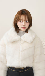 モデル：163cm（着用サイズ：FREE　着用カラー：WHT）