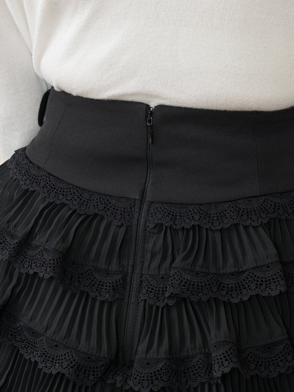 モデル：163cm（着用サイズ：S　着用カラー：BLK）