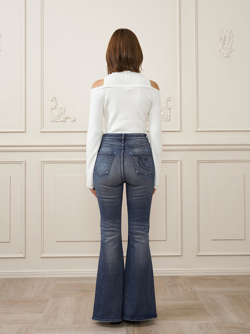 モデル：163cm（着用サイズ：FREE　着用カラー：WHT）
