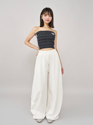 モデル：163cm（着用サイズ：FREE　着用カラー：WHT）