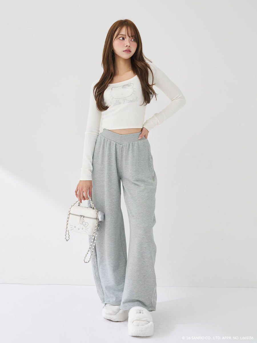 モデル：163cm（着用サイズ：FREE　着用カラー：WHT）