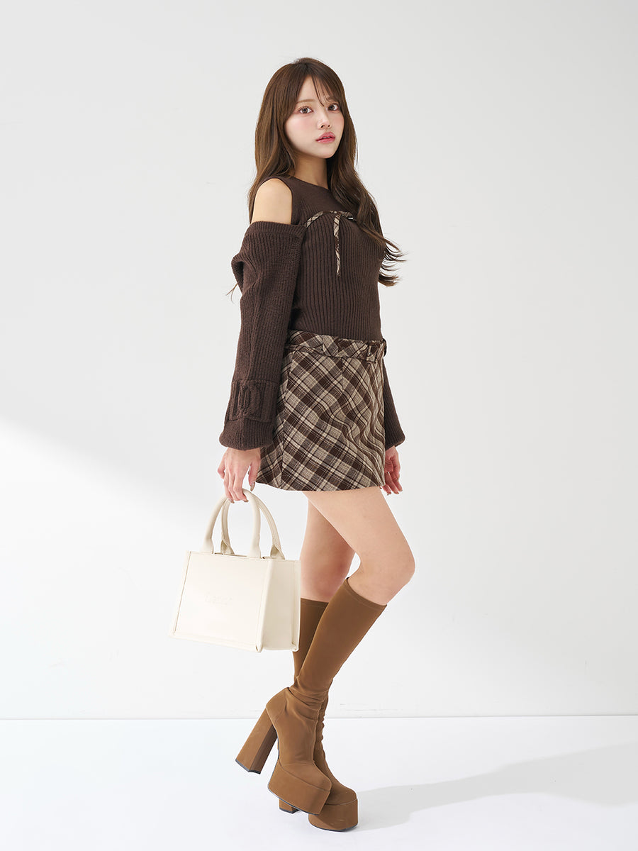 モデル：163cm（着用サイズ：FREE　着用カラー：BRN）