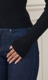モデル：163cm（着用サイズ：FREE　着用カラー：BLK）