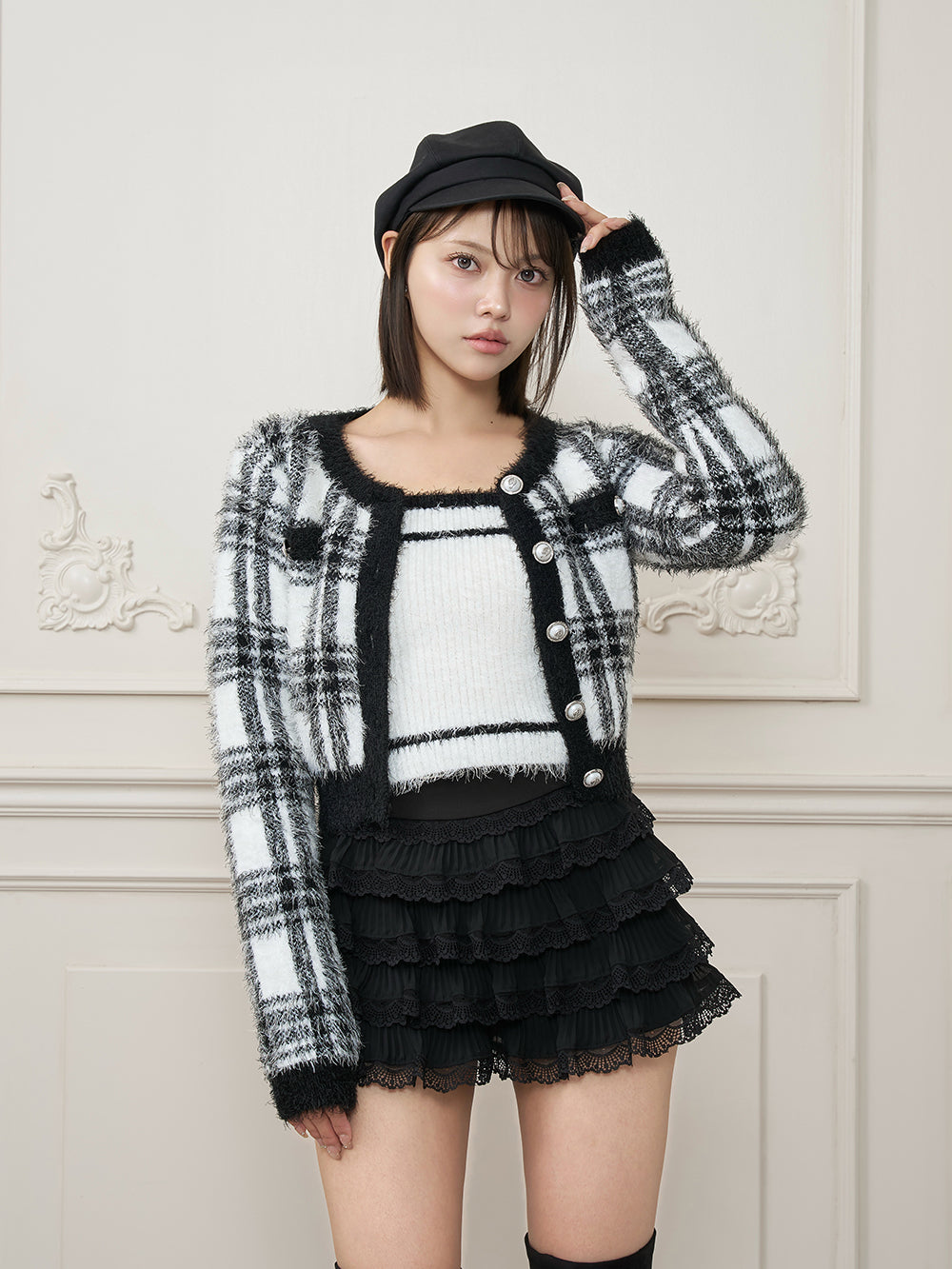 モデル：163cm（着用サイズ：FREE　着用カラー：BLK）
