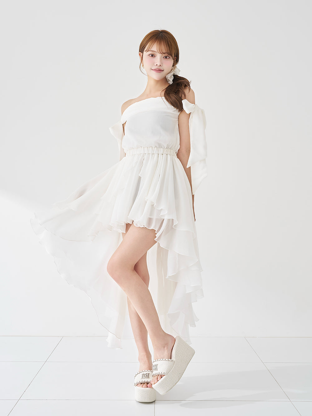 モデル：163cm（着用サイズ：FREE　着用カラー：WHT）