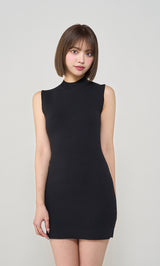 モデル：163cm（着用サイズ：FREE　着用カラー：BLK）