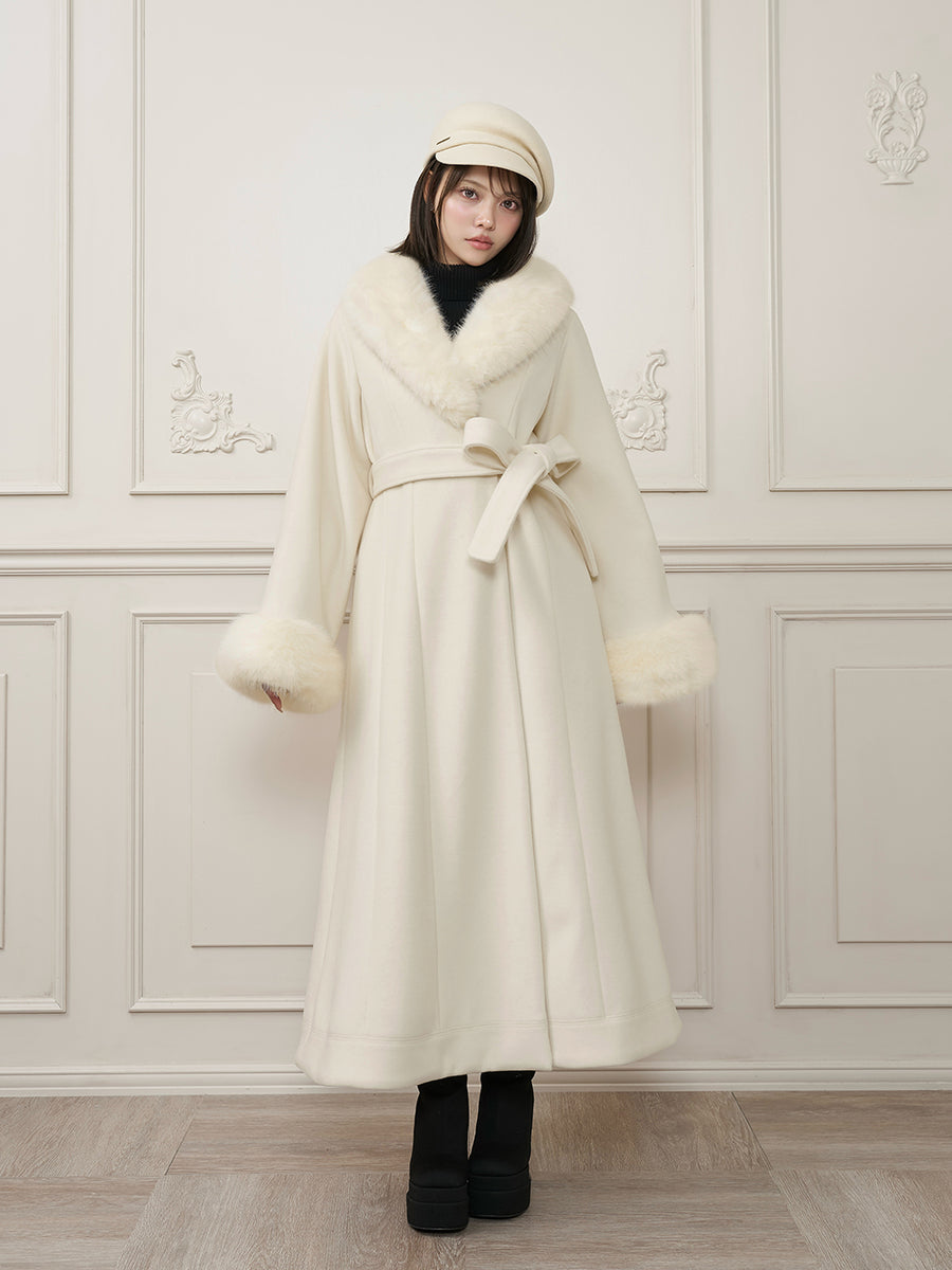 モデル：163cm（着用サイズ：FREE　着用カラー：IVO）