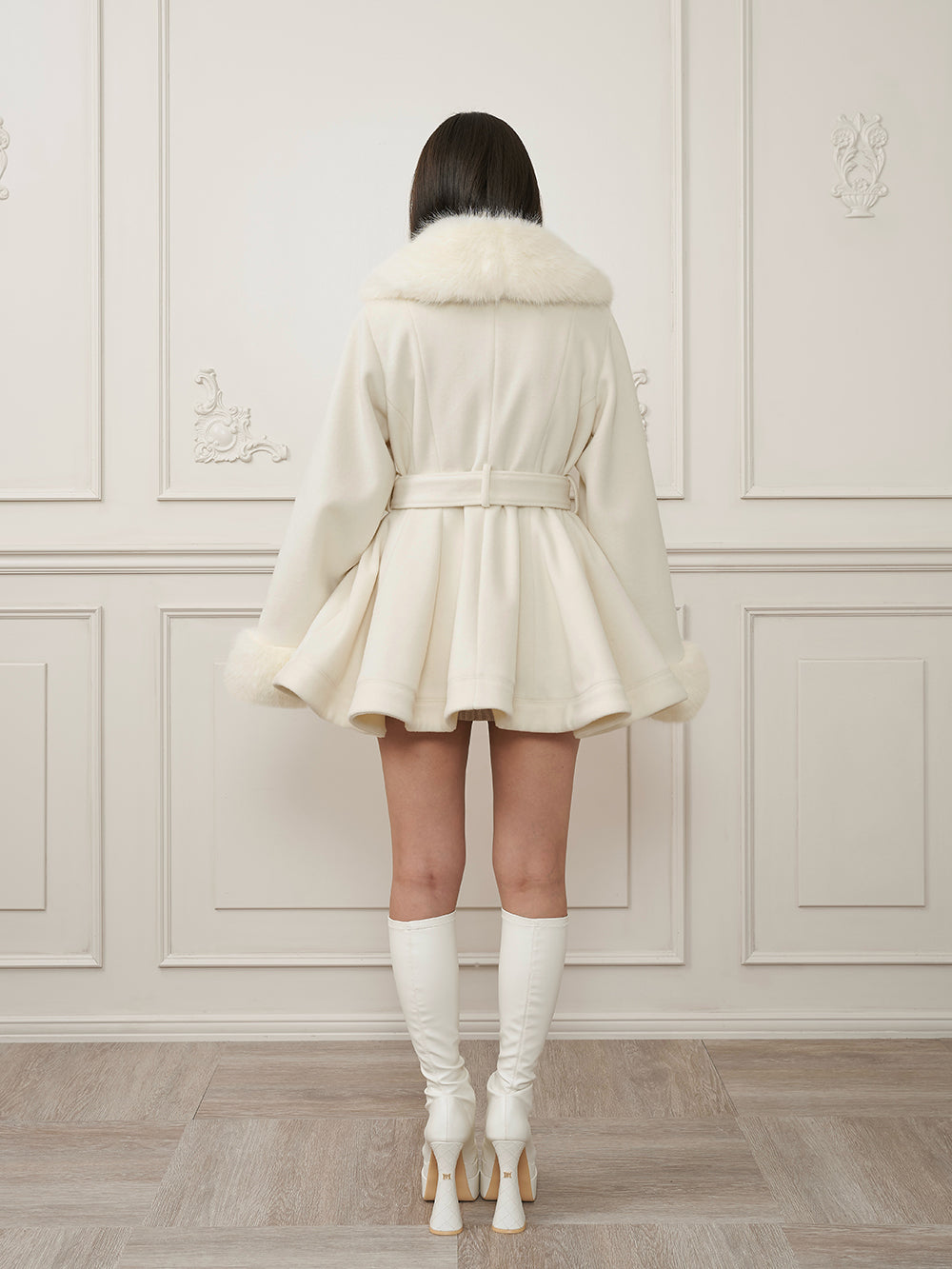 モデル：163cm（着用サイズ：FREE　着用カラー：IVO）