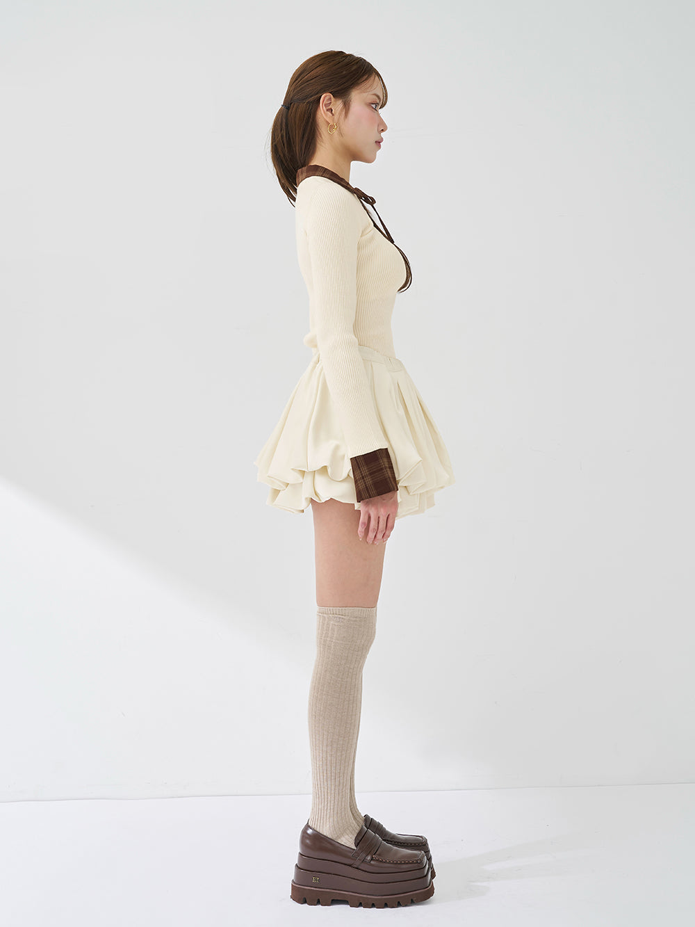 モデル：163cm（着用サイズ：FREE　着用カラー：BLK）