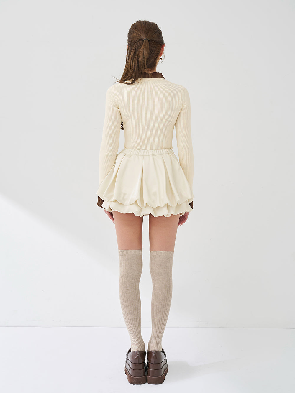 モデル：163cm（着用サイズ：FREE　着用カラー：BLK）