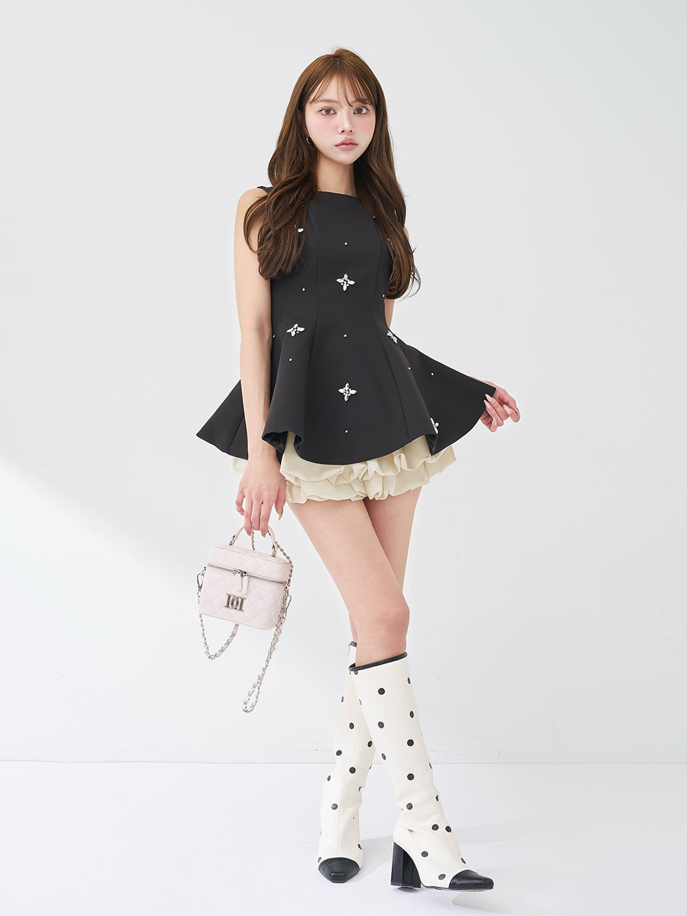 モデル：163cm（着用サイズ：FREE　着用カラー：BLK）