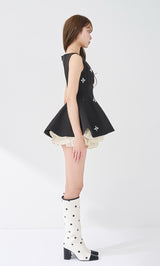 モデル：163cm（着用サイズ：FREE　着用カラー：BLK）