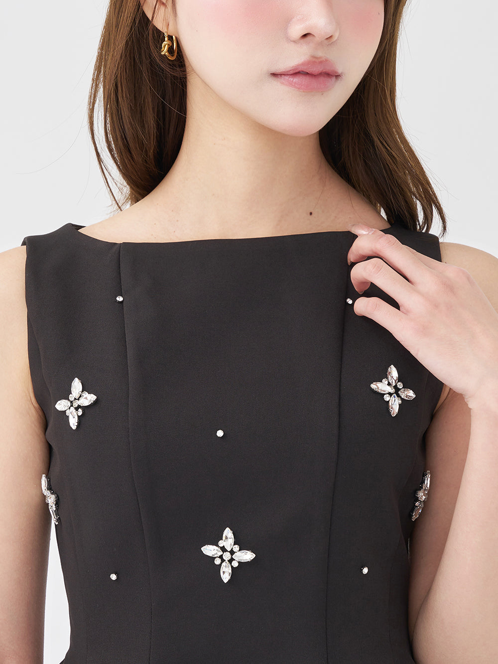 モデル：163cm（着用サイズ：FREE　着用カラー：BLK）