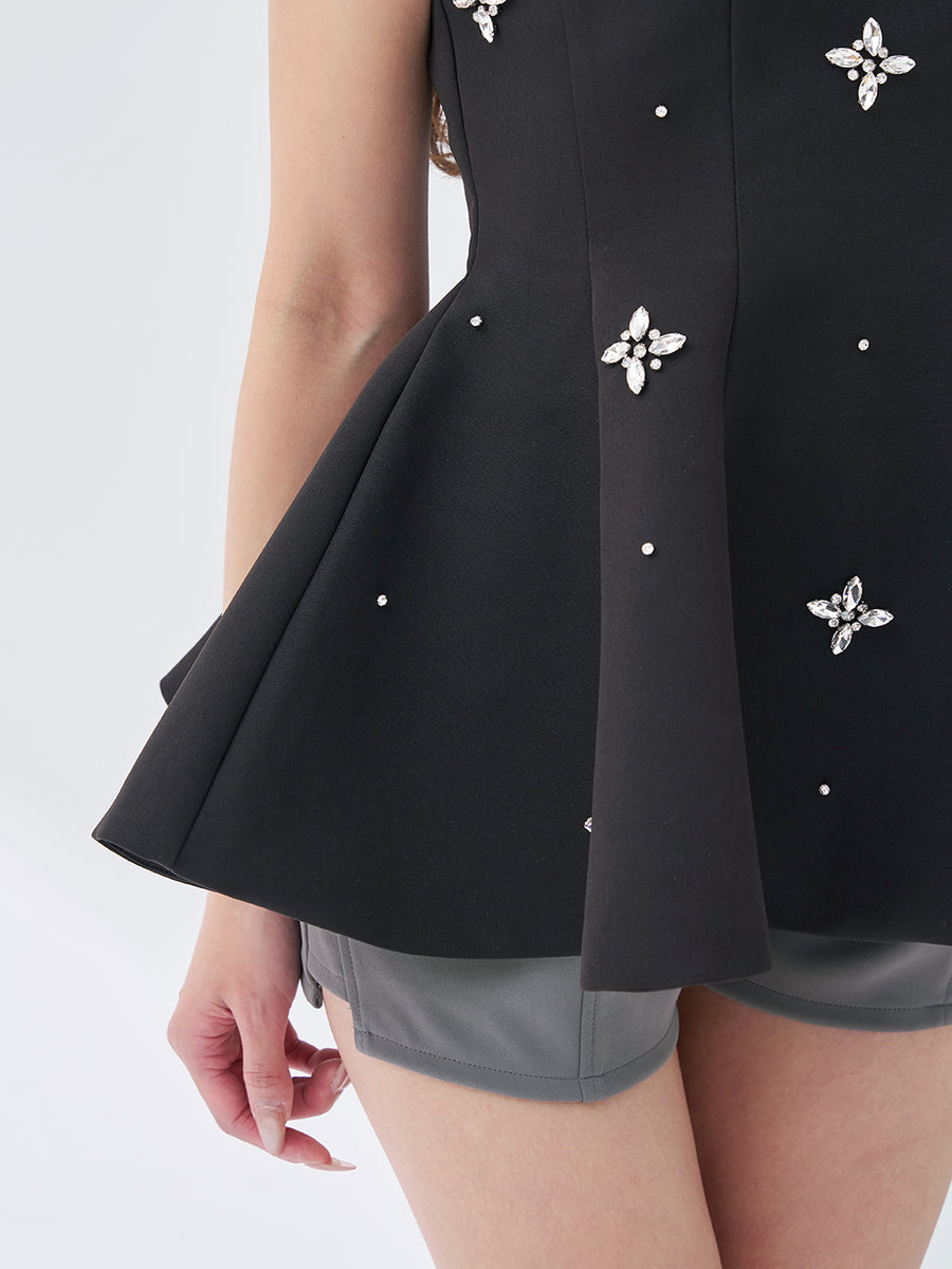 モデル：163cm（着用サイズ：FREE　着用カラー：BLK）