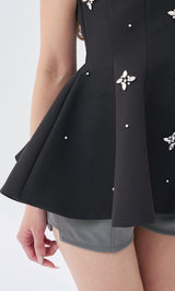 モデル：163cm（着用サイズ：FREE　着用カラー：BLK）