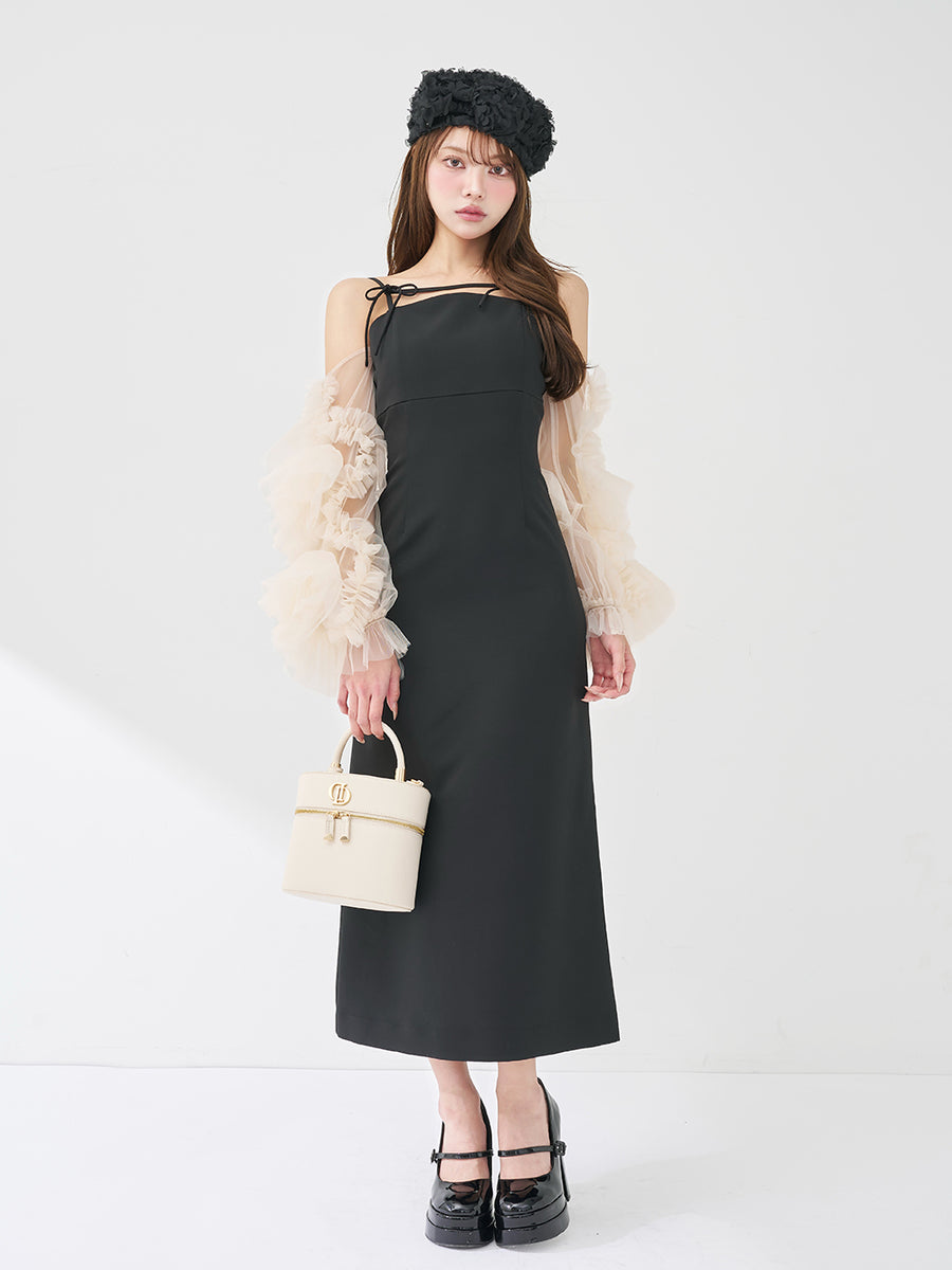 モデル：163cm（着用サイズ：FREE　着用カラー：BLK）