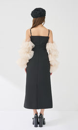 モデル：163cm（着用サイズ：FREE　着用カラー：BLK）