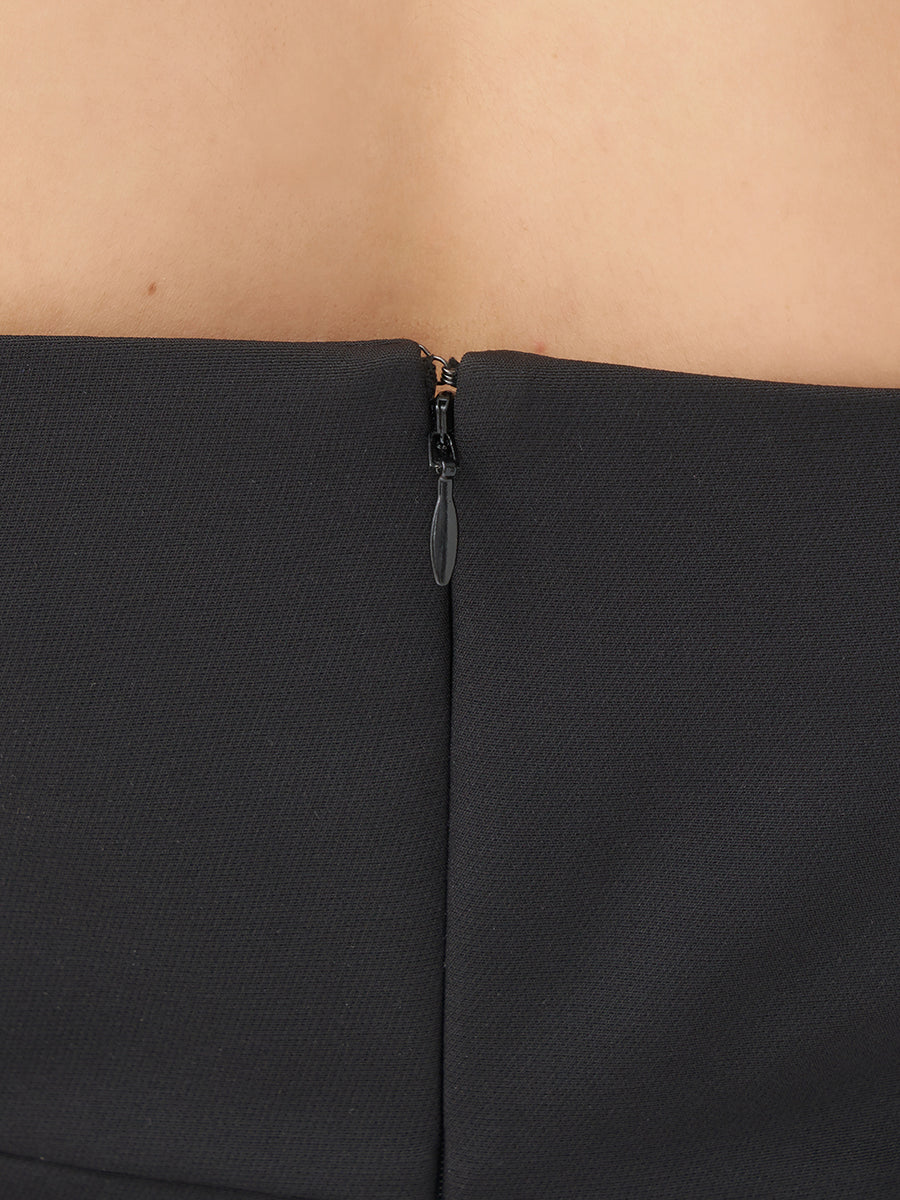 モデル：163cm（着用サイズ：FREE　着用カラー：BLK）