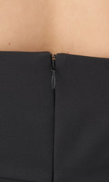 モデル：163cm（着用サイズ：FREE　着用カラー：BLK）