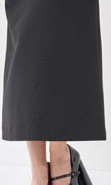 モデル：163cm（着用サイズ：FREE　着用カラー：BLK）