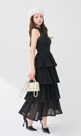 モデル：163cm（着用サイズ：FREE　着用カラー：BLK）