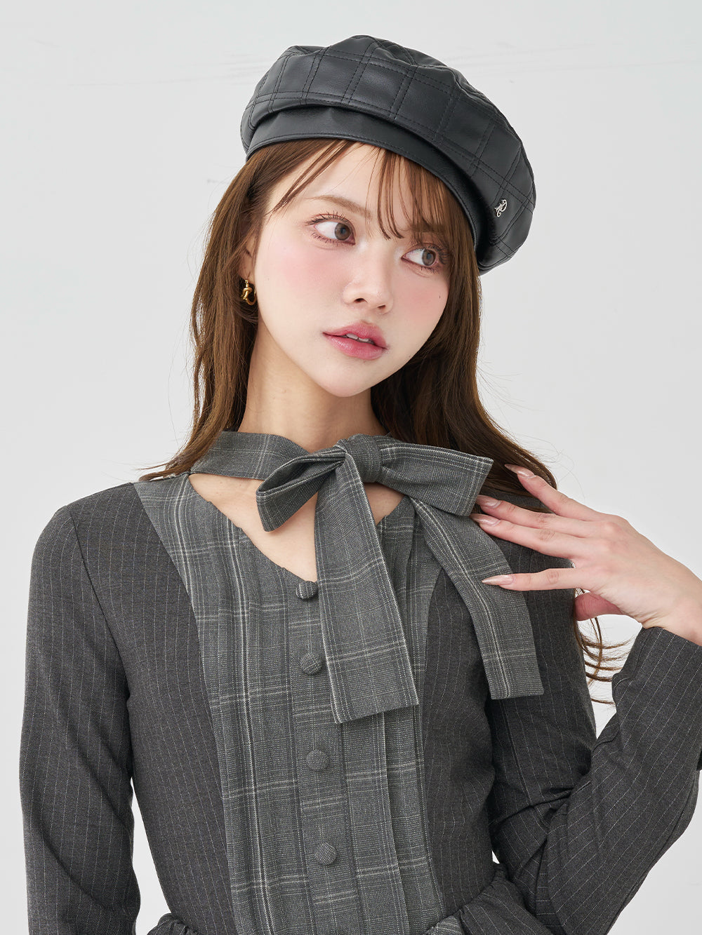 モデル：163cm（着用サイズ：FREE　着用カラー：GRY）