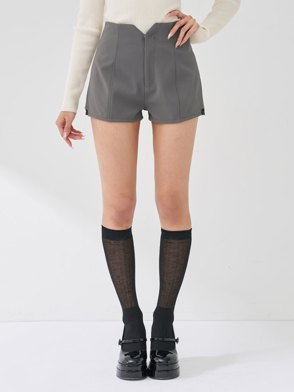 モデル：163cm（着用サイズ：S　着用カラー：GRY）