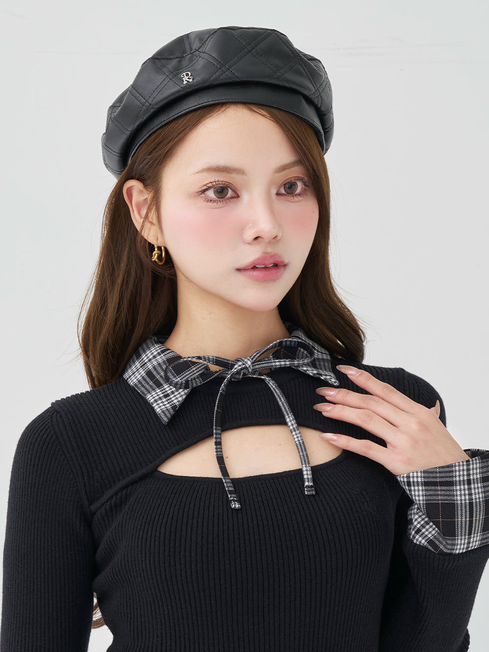 モデル：163cm（着用サイズ：FREE　着用カラー：BLK）