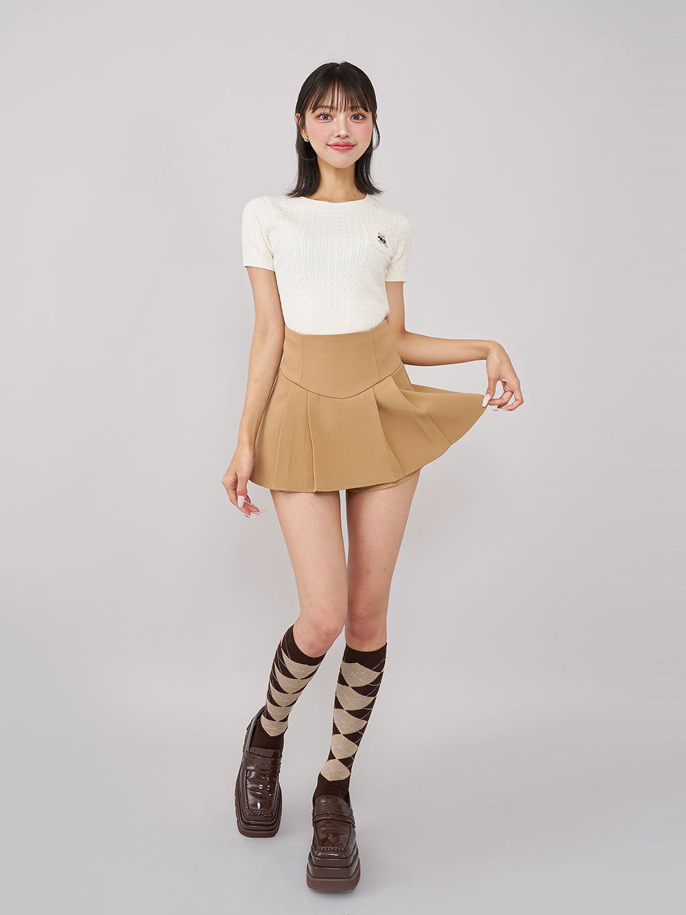 モデル：163cm（着用サイズ：FREE　着用カラー：BRN）