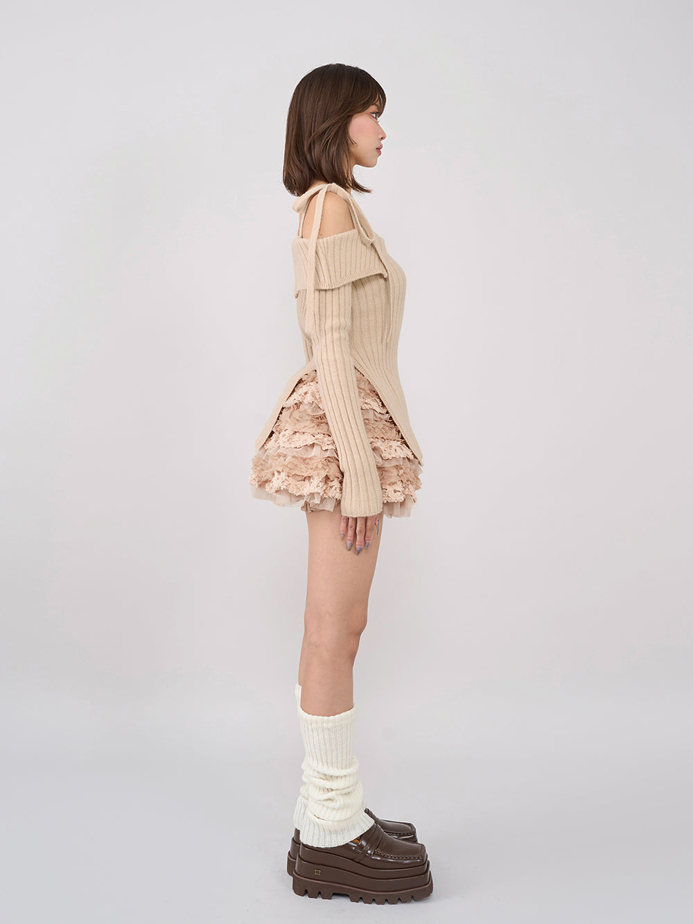 モデル：163cm（着用サイズ：FREE　着用カラー：BEG）