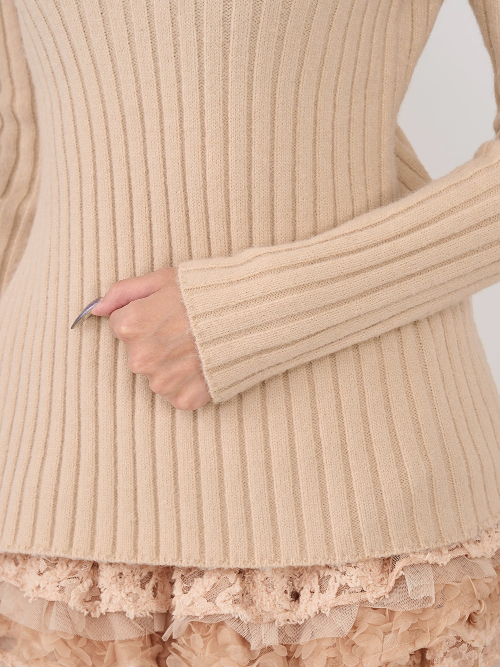 モデル：163cm（着用サイズ：FREE　着用カラー：BEG）