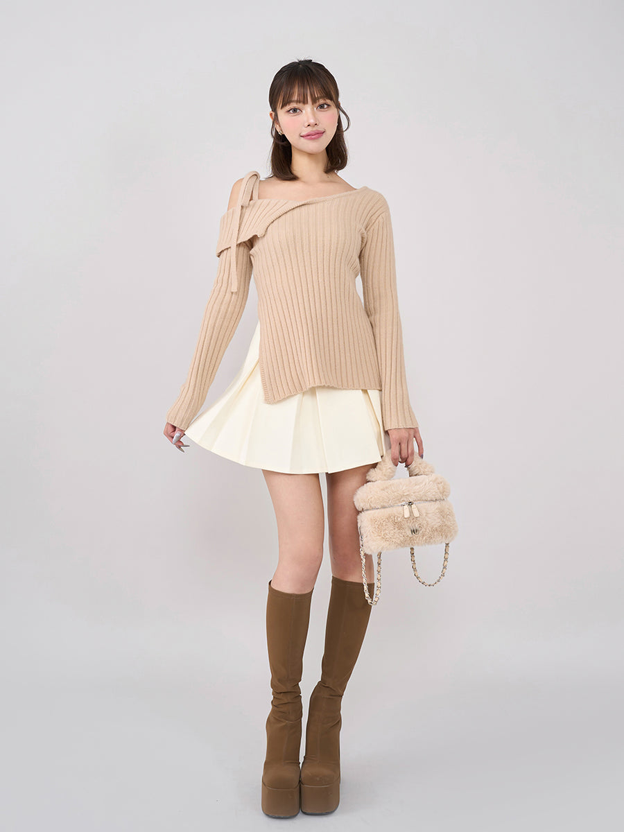 モデル：163cm（着用サイズ：FREE　着用カラー：BEG）