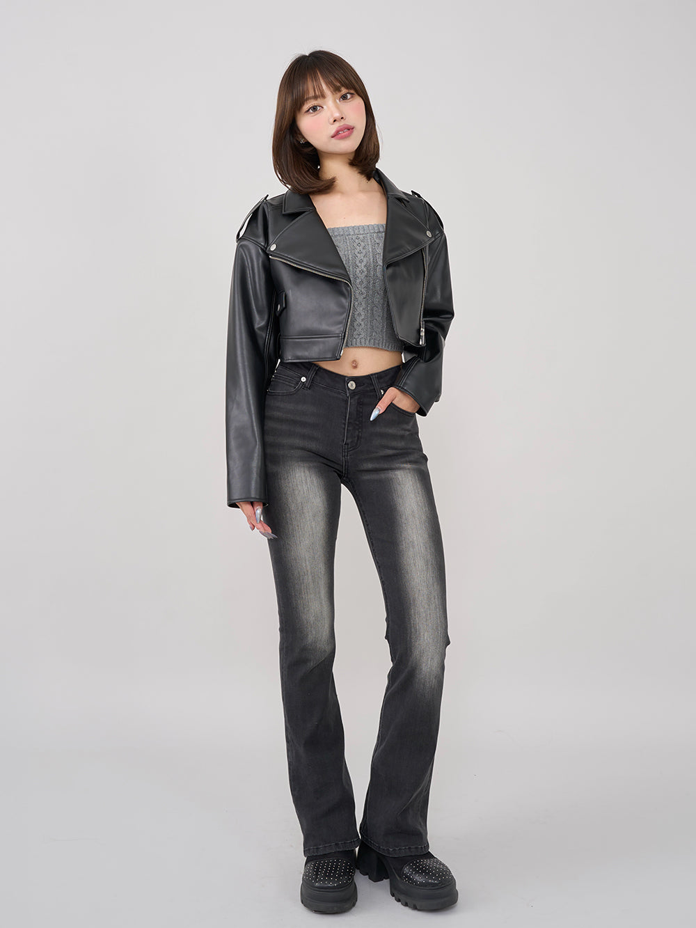 モデル：163cm（着用サイズ：FREE　着用カラー：BLK）