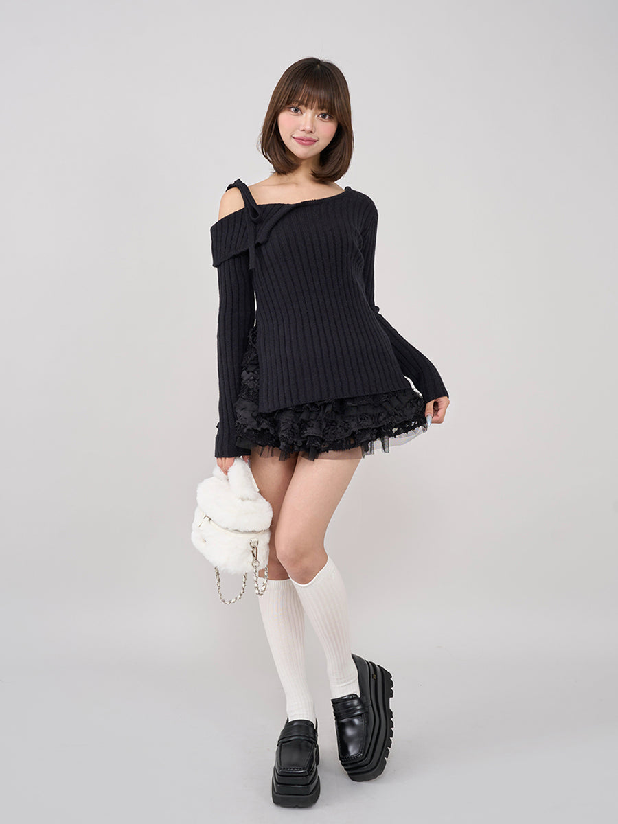 モデル：163cm（着用サイズ：FREE　着用カラー：BLK）
