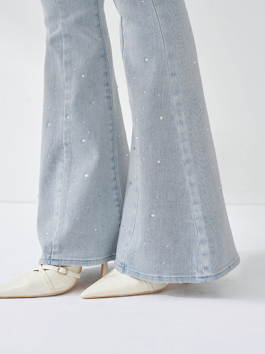 モデル：163cm（着用サイズ：M　着用カラー：I-BLU）