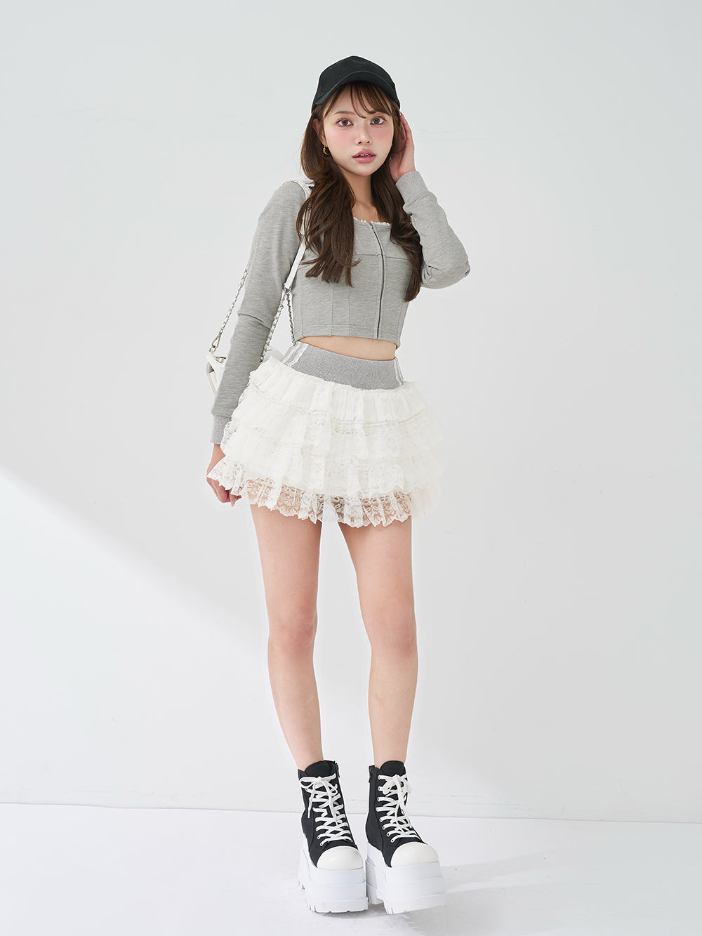 モデル：163cm（着用サイズ：FREE　着用カラー：GRY）