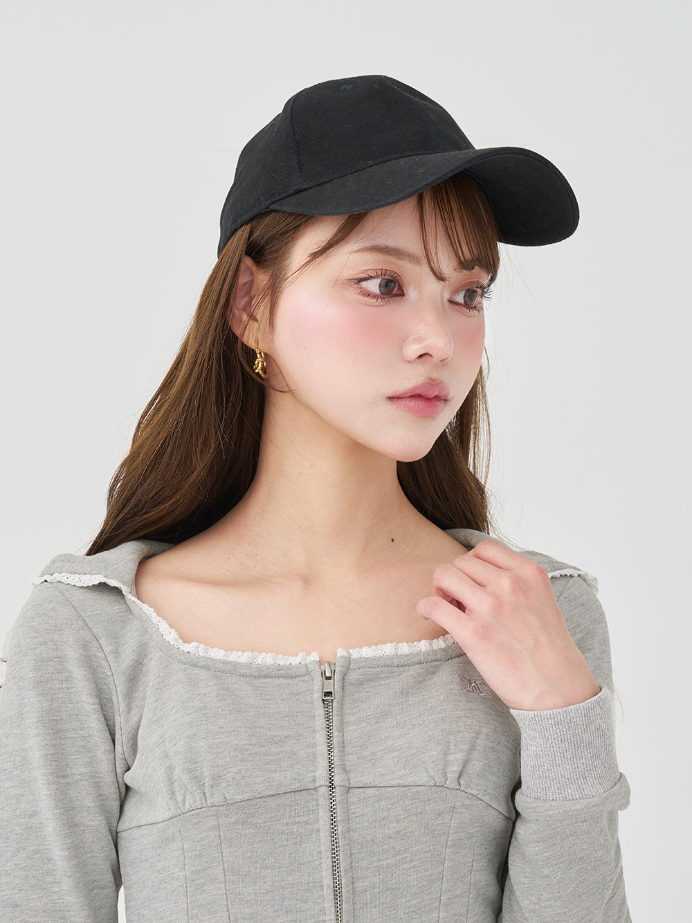 モデル：163cm（着用サイズ：FREE　着用カラー：GRY）