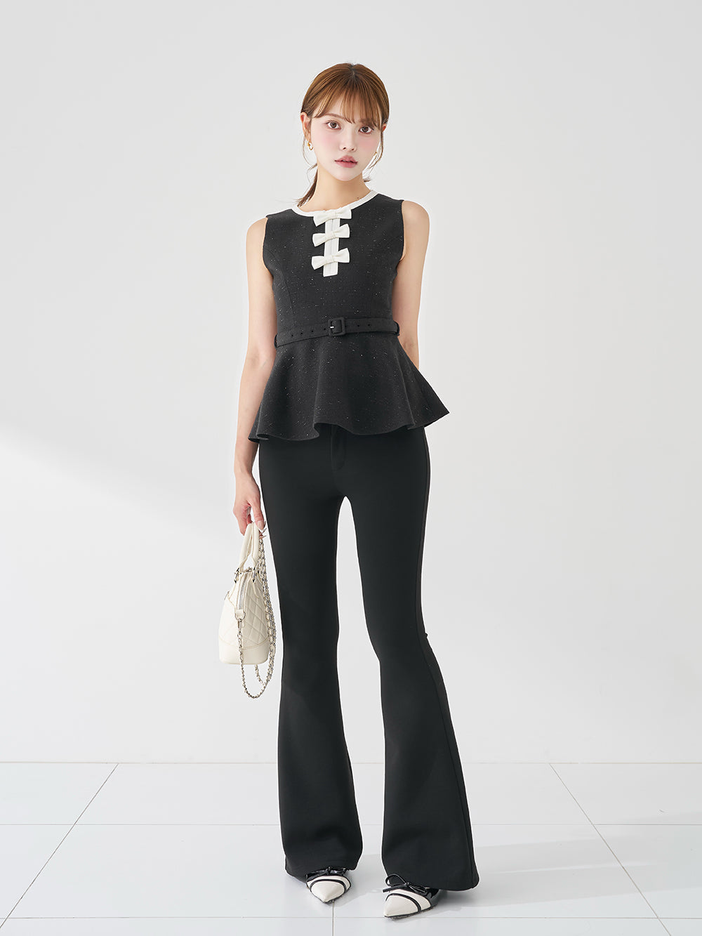 モデル：163cm（着用サイズ：FREE　着用カラー：BLK）