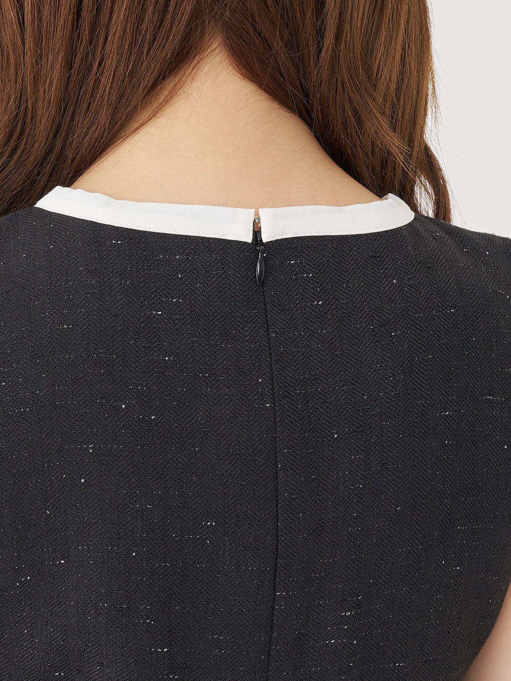 モデル：163cm（着用サイズ：FREE　着用カラー：BLK）