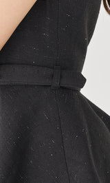 モデル：163cm（着用サイズ：FREE　着用カラー：BLK）