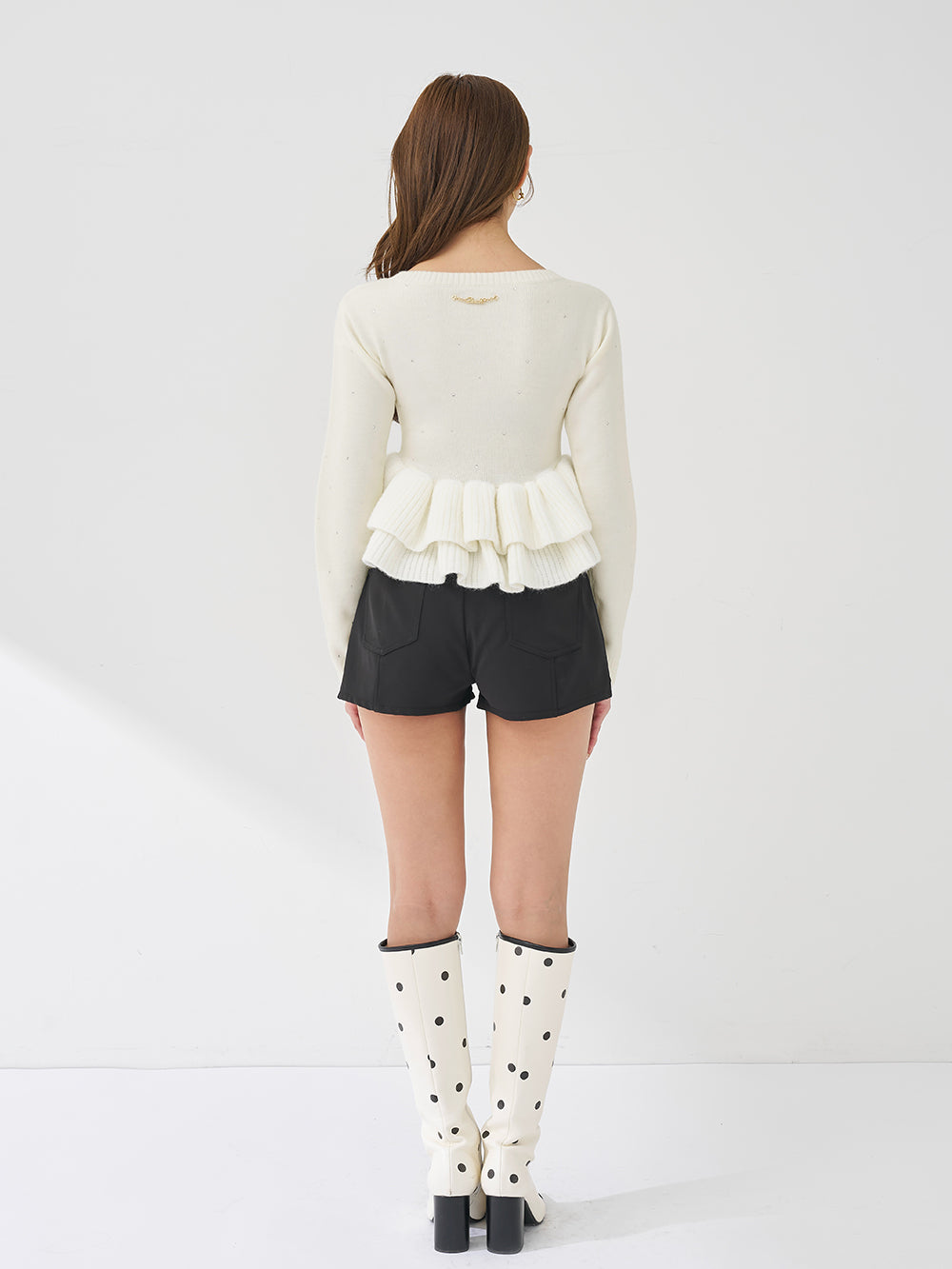 モデル：163cm（着用サイズ：FREE　着用カラー：WHT）