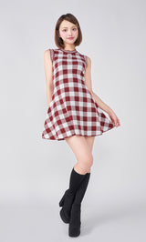 モデル：163cm（着用サイズ：FREE　着用カラー：RED）
