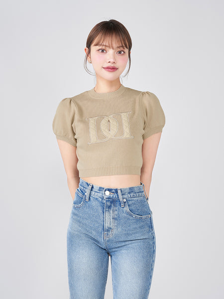 Back-Open Applique Knit Top