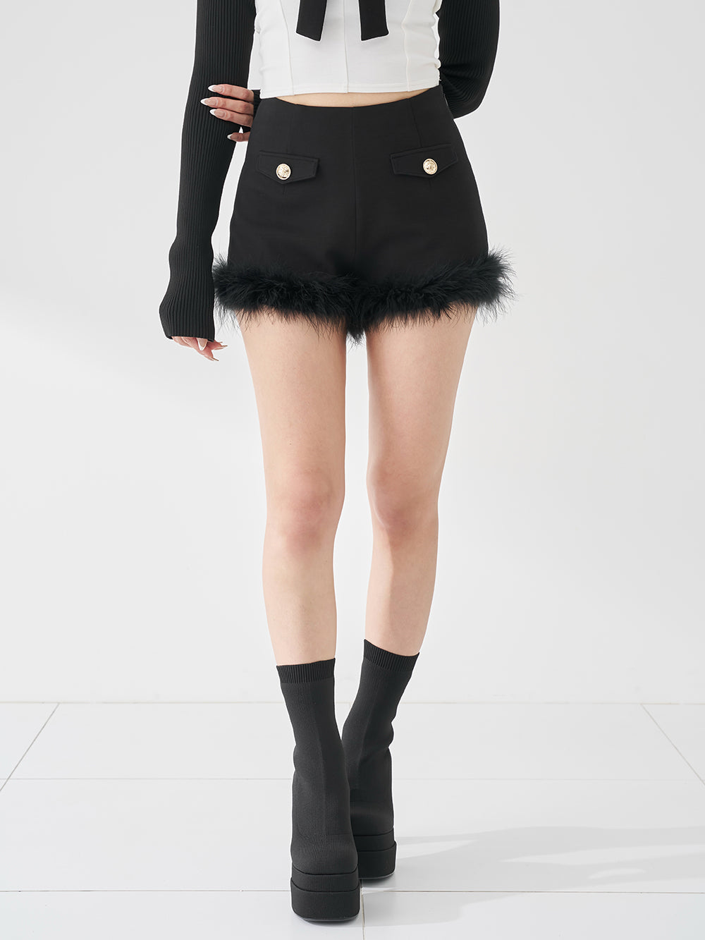 ポイントエアリーフェザーショートパンツ - blk