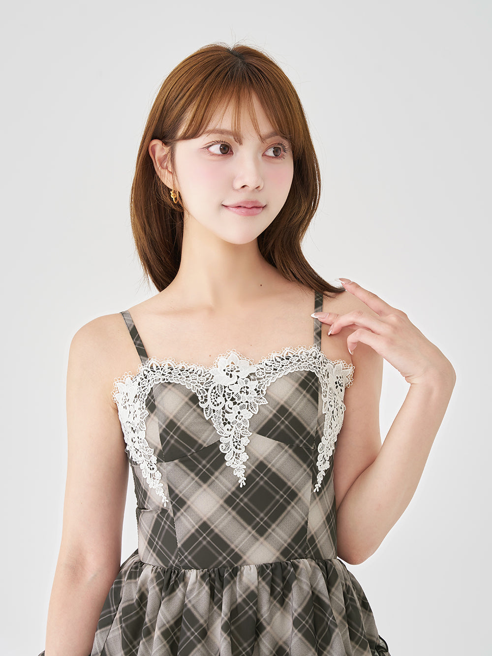 モデル：163cm（着用サイズ：FREE　着用カラー：BLK）
