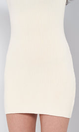 モデル：163cm（着用サイズ：FREE　着用カラー：IVO）
